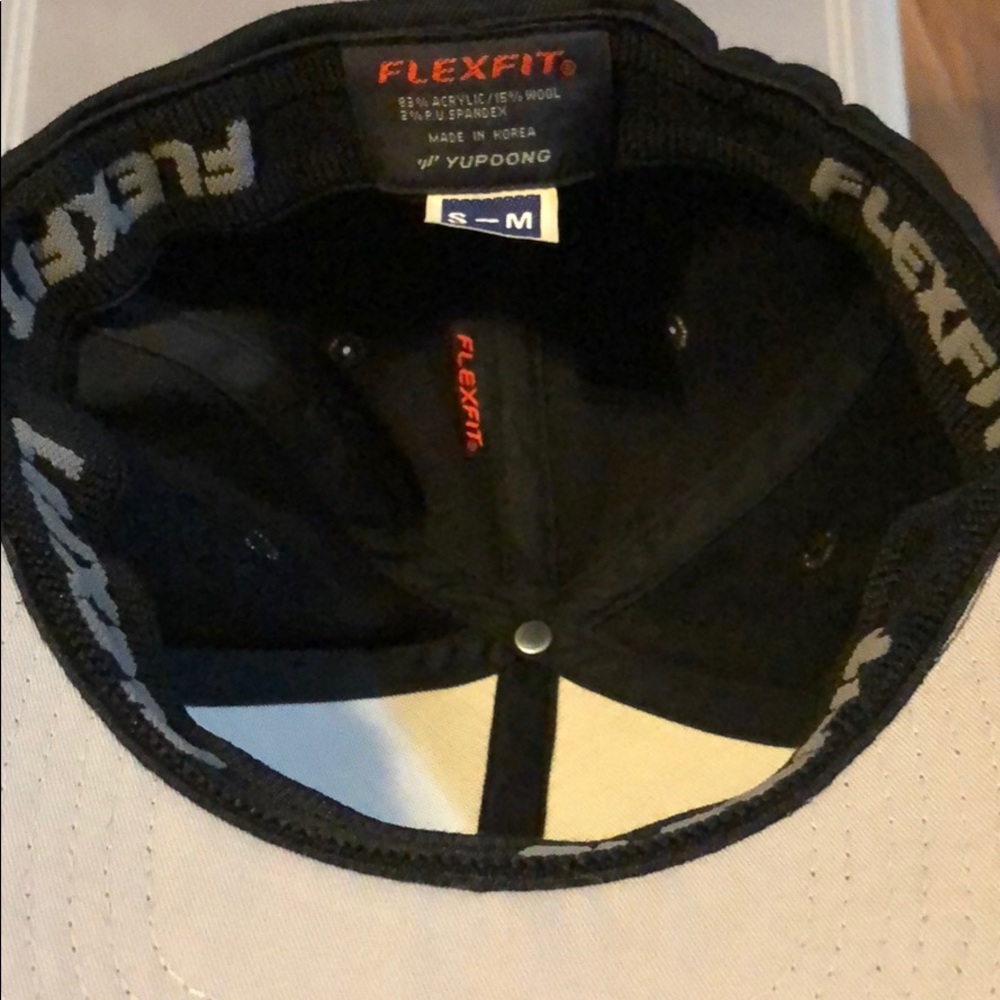 Baseball cap - Picture 2 of 2